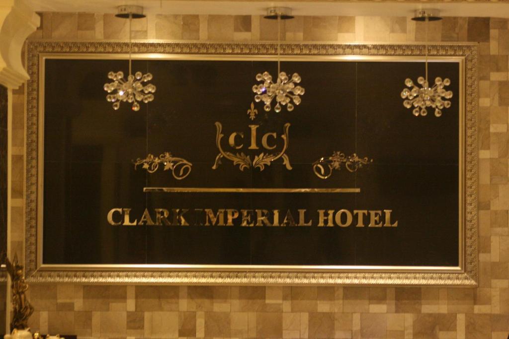 Clark Imperial Hotel Angeles Εξωτερικό φωτογραφία